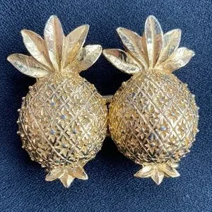 VTG 70s Mimi Di N gold tone pair of pineapples belt buckle VTG Mimi Di N Gold Tone Pineapples Belt Buckle - Etsy main image 4